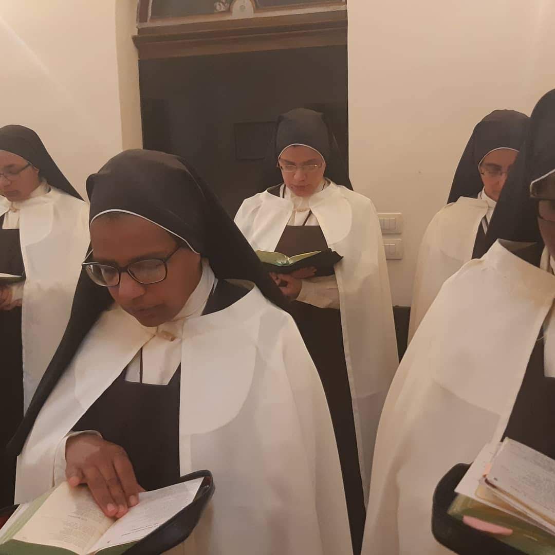 Irmãs Carmelitas 7